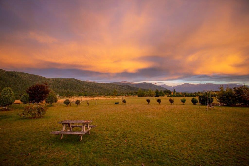 Kepler Oaks Chalet Te Anau Eksteriør billede